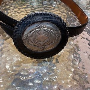 Vintage conch belt... snakeskin🌺